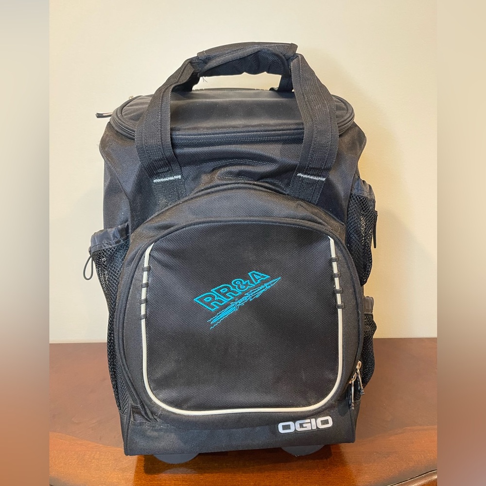 OGIO Large Pulley Rolling Insulated Bag w/Wheels Adjustable Handle EUC *…